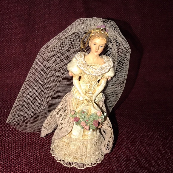 Vintage Ornament Collection Victorian Louis Nichole Bride with Bouquet - Picture 2 of 9